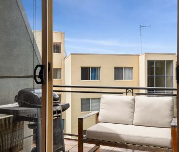 Private, Spacious & Lifestyle-Focused Living apartment with TWO car... - Photo 3