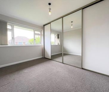 2 bedroom semi-detached bungalow to rent - Photo 4