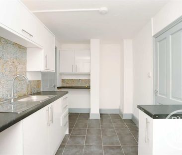London Road South, Kirkley, NR33 - Photo 3