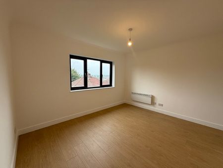 Property For Let - 11 Lance Lane - Photo 2