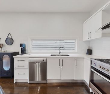 15 Ethel Street, Brunswick East VIC 3057 - Photo 2