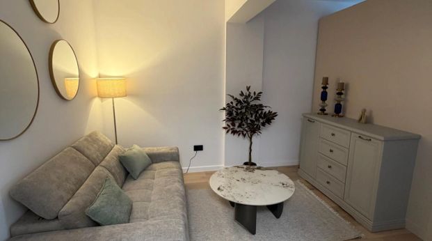 Apartament nou, 1 camera decomandat, 40 mp, Centru, de inchiriat, Mitropolie, Cod 162031 - Fotografie 1
