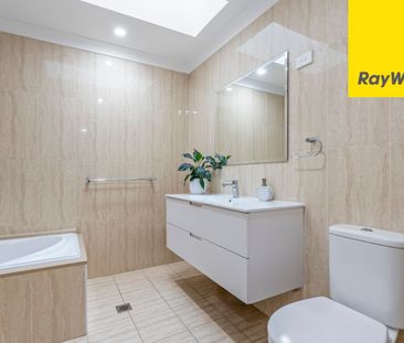 Comfortable, Stylish and Beautifully Presented Villa in Ermington - Photo 6