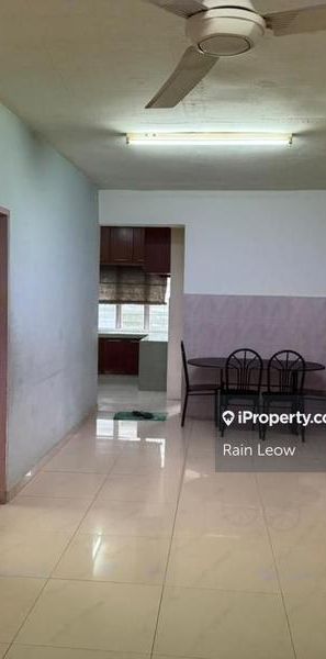 Megaria Ros, Taman Bukit Serdang, Seri Kembangan - Photo 1