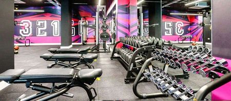 AVAILABLE NOV 13TH | TWO BEDROOM 2 BATHROOM APARTMENT AT ALLEGRO LIVING | BLEND OF COMFORT AND CONVENIENCE | PARKING AVAILABLE | PRIME LOCATION | 24-HOUR CONCIERGE | RESIDENTS GYM - Photo 4