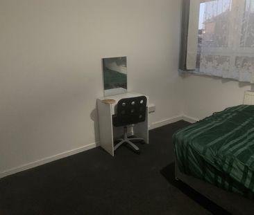Room in a Shared Flat, London, SE3 - Photo 4