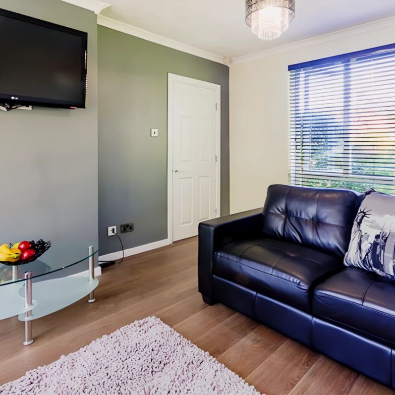 4 Bed 2 Bath - Photo 1