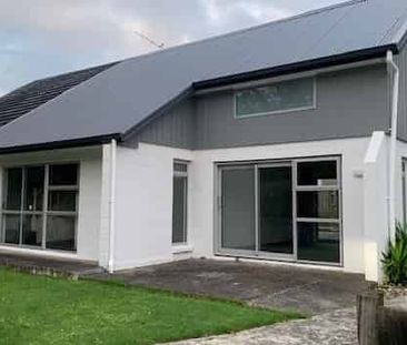 Handy Location - Photo 2