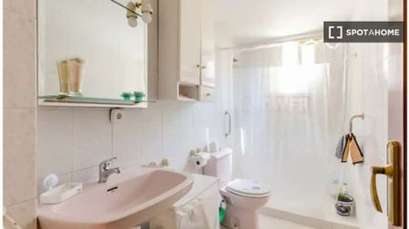 1 room luxury House for rent in Zaragoza, Aragon - Photo 4