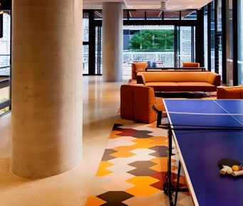 Single Bedroom – share bathroom - Photo 1