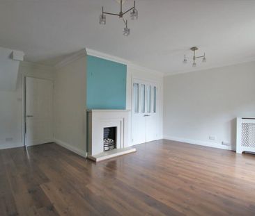 4 bedroom link detached house to rent - Photo 2