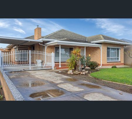 10 Young Street, Findon, SA 5023 - Photo 2
