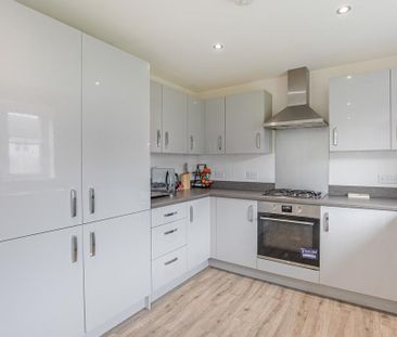 4 bedroom detached house to rent - Photo 5