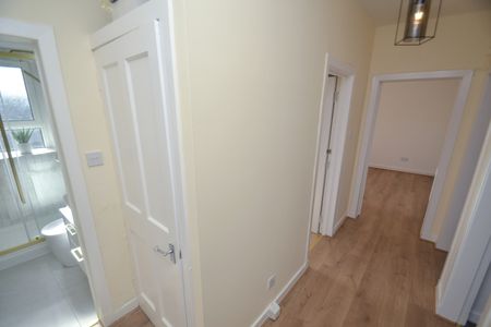 2 bed flat to rent in Paisley Road West, Glasgow, G52 - Photo 2