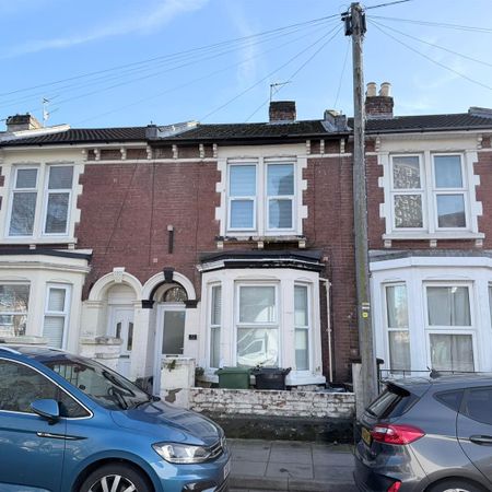 Room For Rent 52 Somers Road, Southsea - Photo 4