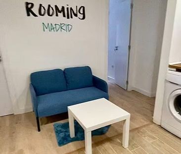 Calle del Corregidor Señor de la Elipa, Madrid, Community of Madrid... - Photo 3