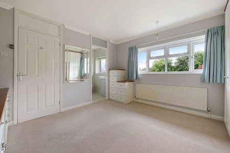 Cobham, KT11 - Photo 3