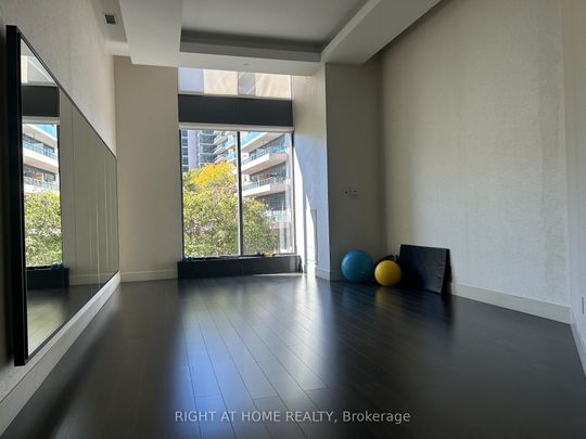 405 160 Vanderhoof Avenue - Photo 1