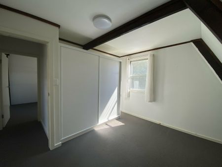 3 BEDROOM, 2 BATHROOM UNIQUE HOUSE IN GILLEN WITH SELF CONTAINED STUDIO UNIT - Photo 4