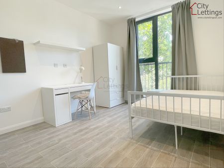 2 Bedroom Flat - Photo 4