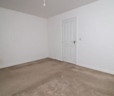 2 bedroom semi-detached house to rent - Photo 5