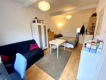 Studio Flat, Delamere Road, SW20 - Photo 3