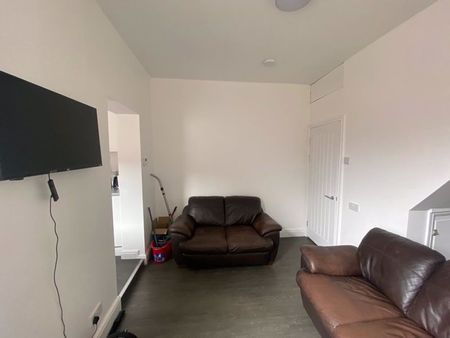 Esher Street, Middlesbrough - Photo 3