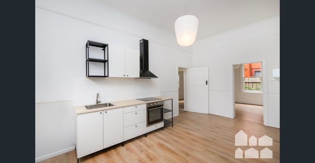 NEWLY UPDATED HOME, ENJOY THE YARRAVILLE LIFESTYLE - Photo 1