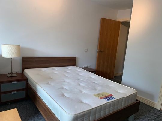 1 Bed Flat, Birmingham City Centre, B16 - Photo 1