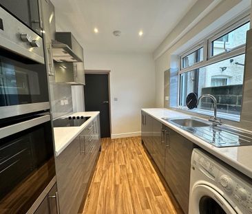 4 bedroom terraced house to rent - Photo 3