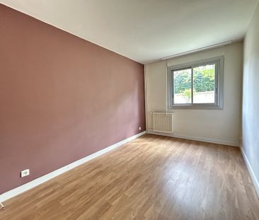 Location Appartement 2 pièces 40m² ST MAUR DES FOSSES 94100 - Photo 6