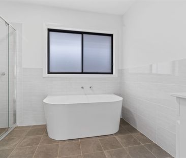 Near new 4-bedroom home in Wilton Greens - Photo 6