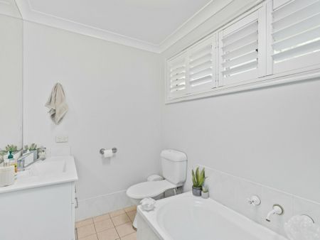 Spacious Villa - Photo 4