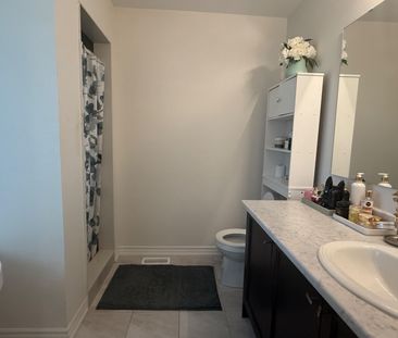 For Lease - 53 Jack Potts Way, Clarington, Ontario - Photo 5