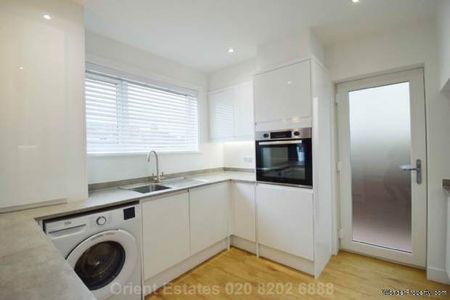 3 bedroom property to rent in London - Photo 4