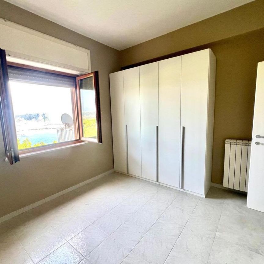 Appartamento in via san gennaro agnano 70, Pozzuoli, NA - Photo 1