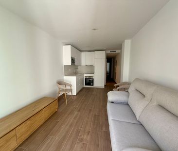 Middle Floor Apartment in Fuengirola - Photo 2