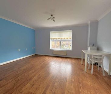 Parkside Place, Staines-upon-thames, Surrey, TW18 - Photo 1