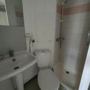 Location Appartement 1 pièce 11m² - Photo 3