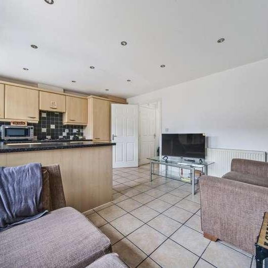 Bluebell Way, Carterton, OX18 - Photo 1