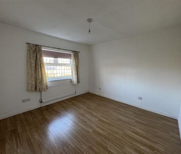 4 bedroom detached house to rent - Photo 6