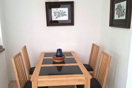 2 Bedroom Apartment For Rent in The Golden Mile, Málaga - Photo 2