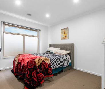 Amazing Townhouse on Belah! - Photo 6