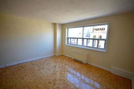 Perfectly Located in Centretown Ottawa - Central AC included in the price of rent - Photo 3