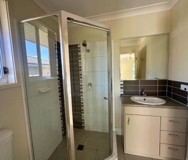 Spacious Home - Photo 5