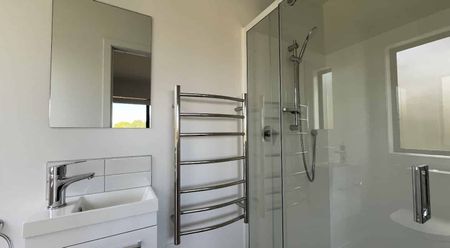 NEAR NEW 3 BEDROOM + FLEXI ROOM - Photo 5
