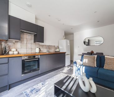 2 Bed Flat, Llanvanor Road, NW2 - Photo 3