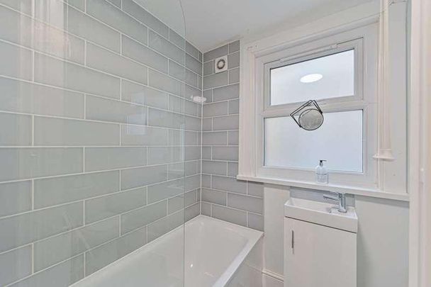 Valmar Road, Camberwell, SE5 - Photo 1