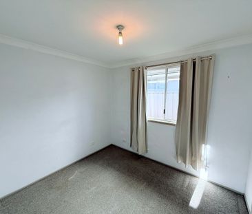 FAMILY HOME, IDEAL LOCATION, QUIET CUL-DE-SAC LIVNG - Photo 3