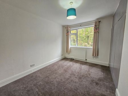 3 bed mid-terraced house to rent in Redfern Avenue, Kenilworth, CV8 - Photo 4